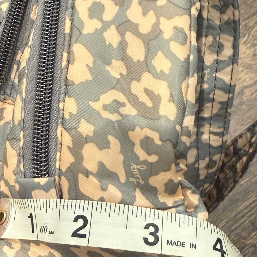 Lug Ranger Quilted Bag with Patterned Interior - Picture 9 of 11